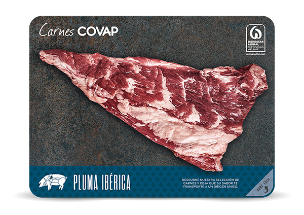 Pluma Ibérica en formato Skin y un corte jugoso, perfectamente equilibrado entre carne magra e infiltración grasa. Una pieza exquisita del cerdo ibérico.